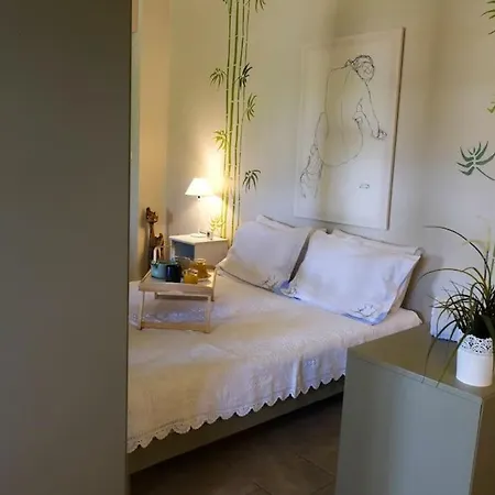 With Garden In Thessaloniki. * Thessaloníki