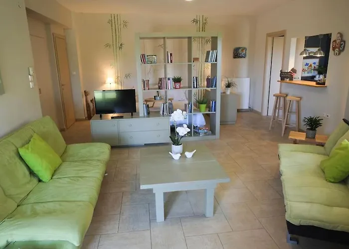 With Garden In Thessaloniki. Apartment