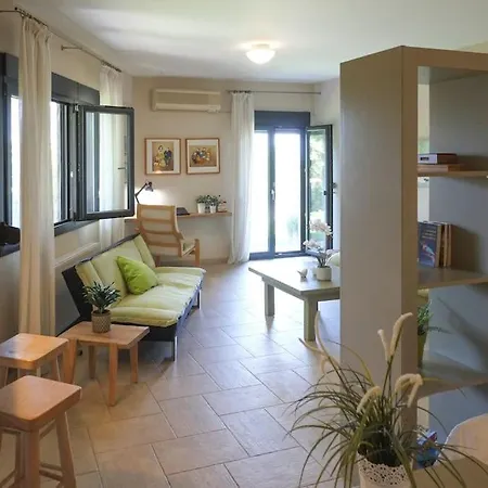 With Garden In Thessaloniki. سالونيك