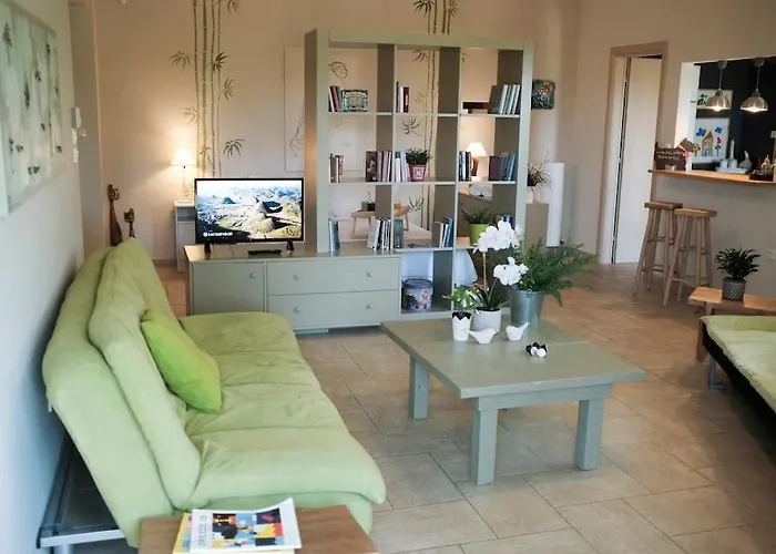 With Garden In Thessaloniki. Apartman *